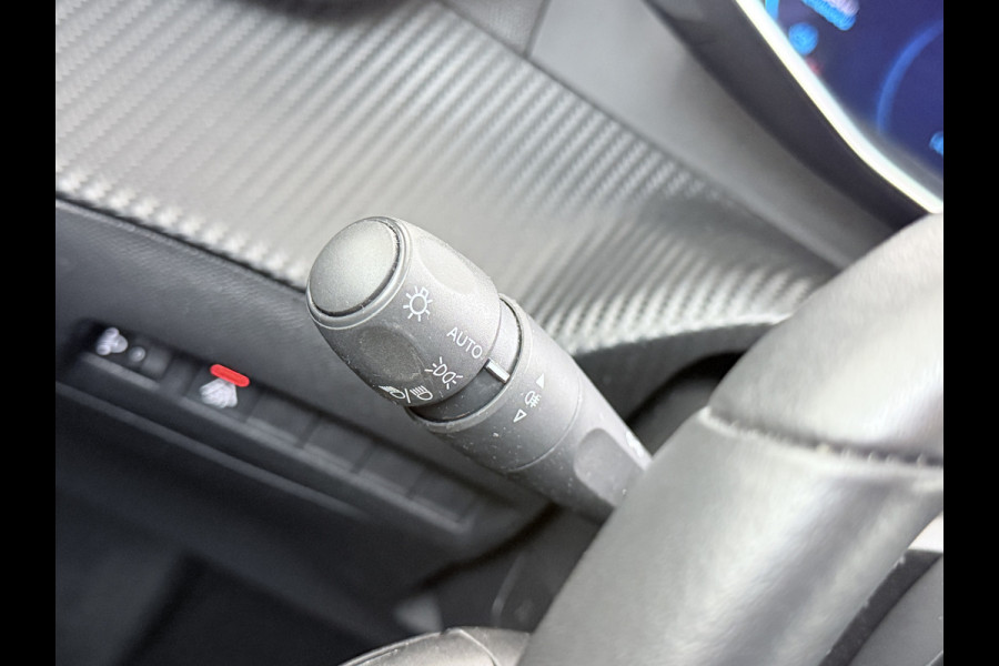 Peugeot e-2008 EV Allure Pack 50kWh SOH 89% Navi* Ecc 360°Camera Apple Carplay Android Auto Cruise Control Lmv 17" Led Keyless Privacy Glas Rijstrooksensor 1e Eigenaar Origineel Nederlandse Auto