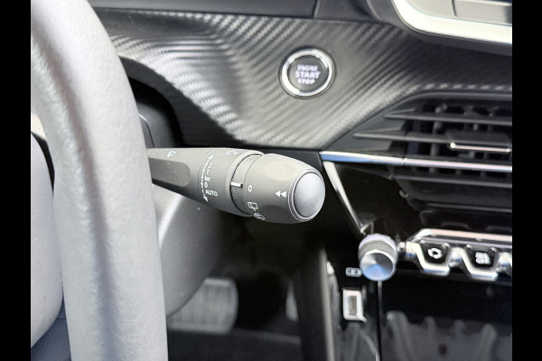 Peugeot e-2008 EV Allure Pack 50kWh SOH 89% Navi* Ecc 360°Camera Apple Carplay Android Auto Cruise Control Lmv 17" Led Keyless Privacy Glas Rijstrooksensor 1e Eigenaar Origineel Nederlandse Auto