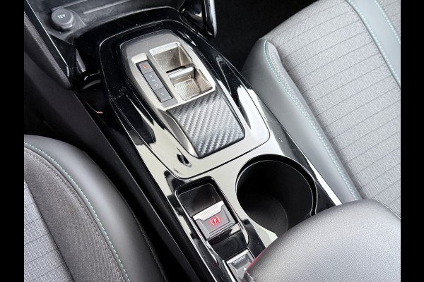 Peugeot e-2008 EV Allure Pack 50kWh SOH 89% Navi* Ecc 360°Camera Apple Carplay Android Auto Cruise Control Lmv 17" Led Keyless Privacy Glas Rijstrooksensor 1e Eigenaar Origineel Nederlandse Auto