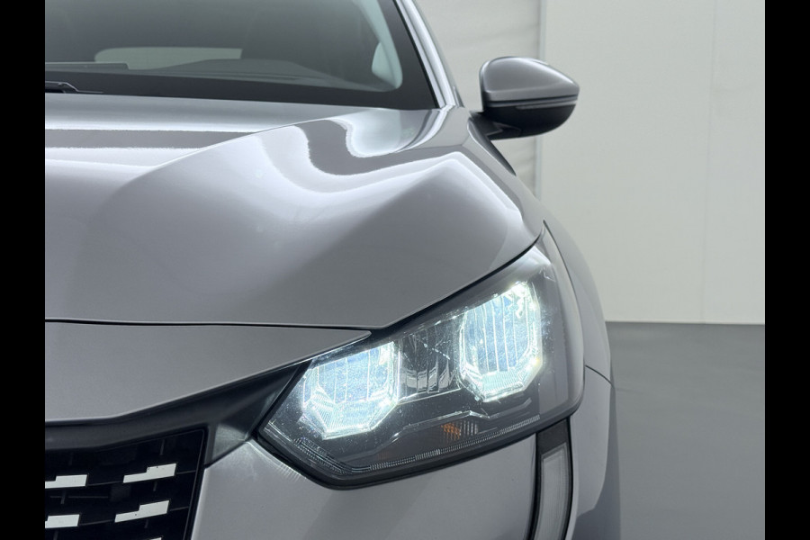 Peugeot 208 1.2I 101PK 5Drs Panoramadak Navi Ecc Apple Carplay Android Auto Cruise Control Pdc Allure Bluetooth Isofix Lmv 17" Led Privacy Glas Keyless Rijstrooksensor 1e Eigenaar Origineel Nederlandse Auto Nieuwprijs  €24.923,-