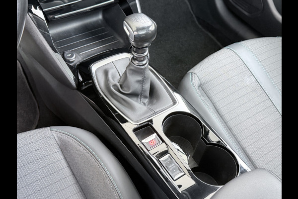 Peugeot 208 1.2I 101PK 5Drs Panoramadak Navi Ecc Apple Carplay Android Auto Cruise Control Pdc Allure Bluetooth Isofix Lmv 17" Led Privacy Glas Keyless Rijstrooksensor 1e Eigenaar Origineel Nederlandse Auto Nieuwprijs  €24.923,-