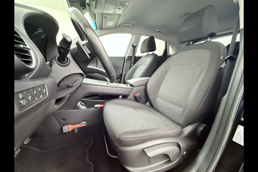 Hyundai Kona EV Fashion 64kWh SOH 100% Warmtepomp Head Up Display Adap.Cruise Navi Ecc Camera Apple Carplay Android Auto Pdc Lane Assist Dodehoekwaarschuwing Keyless Privacy Glas DAB FCA 1e Eigenaar Origineel Nederlandse Auto