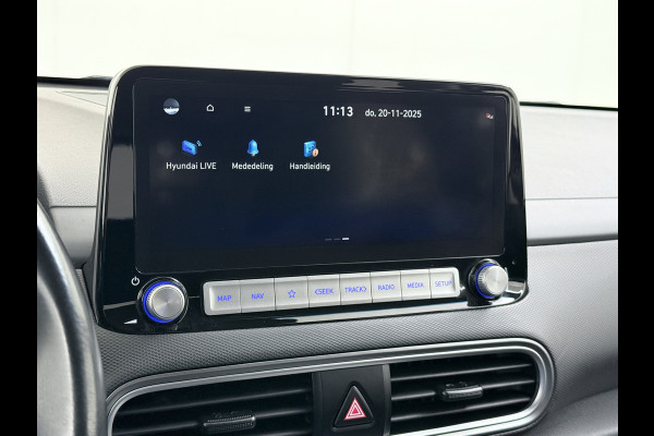 Hyundai Kona EV Fashion 64kWh SOH 100% Warmtepomp Head Up Display Adap.Cruise Navi Ecc Camera Apple Carplay Android Auto Pdc Lane Assist Dodehoekwaarschuwing Keyless Privacy Glas DAB FCA 1e Eigenaar Origineel Nederlandse Auto