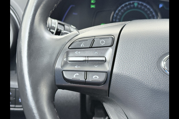 Hyundai Kona EV Fashion 64kWh SOH 100% Warmtepomp Head Up Display Adap.Cruise Navi Ecc Camera Apple Carplay Android Auto Pdc Lane Assist Dodehoekwaarschuwing Keyless Privacy Glas DAB FCA 1e Eigenaar Origineel Nederlandse Auto