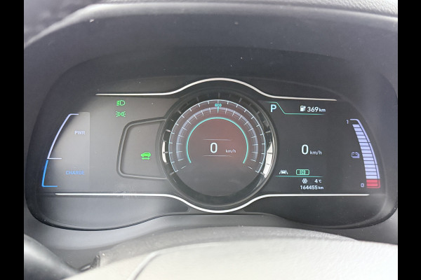 Hyundai Kona EV Fashion 64kWh SOH 100% Warmtepomp Head Up Display Adap.Cruise Navi Ecc Camera Apple Carplay Android Auto Pdc Lane Assist Dodehoekwaarschuwing Keyless Privacy Glas DAB FCA 1e Eigenaar Origineel Nederlandse Auto