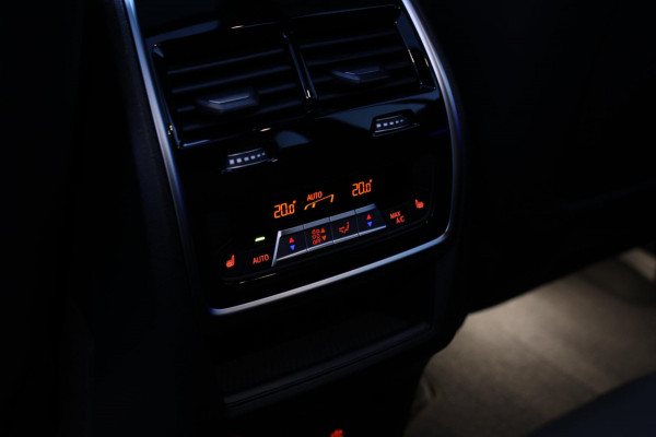 BMW X5 XDrive50e M-Sport Pro *Pano*M-Stoelen*H/K*360 Camera*Soft-Close*