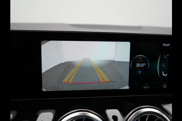 Mercedes-Benz B-Klasse 250 e AMG Limited 218pk PHEV | Panodak | Camera | Night Pakket | Alcantara Sportstoelen Verwarmd | Apple Carplay | Widescreen Cockpit | Navigatie | Lane Assist | Virtual | DAB |
