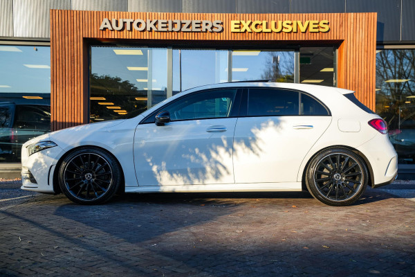 Mercedes-Benz A-Klasse 200 Launch Edition Premium Plus AMG PANO AMBIENT Apple Carplay Brake assist Camera Multimedia Getint glas 19"L.M. Cruise Navi
