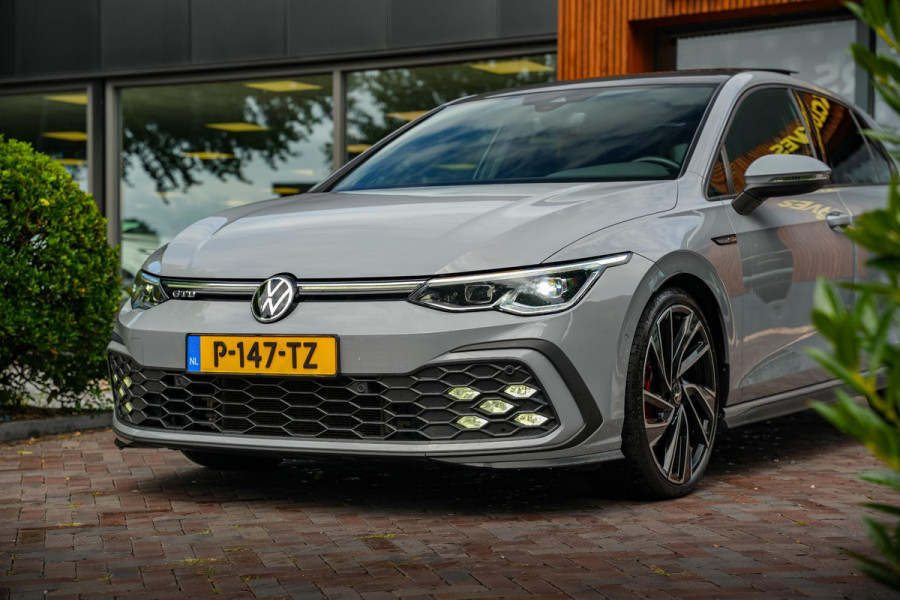 Volkswagen Golf 2.0 TDI GTD Panoramadak IQ Light Harman/Kardon Keyless 19''LM Nardo Grey