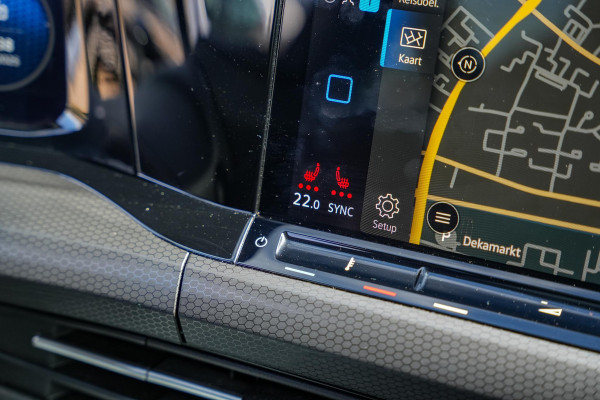 Volkswagen Golf 2.0 TDI GTD Panoramadak IQ Light Harman/Kardon Keyless 19''LM Nardo Grey