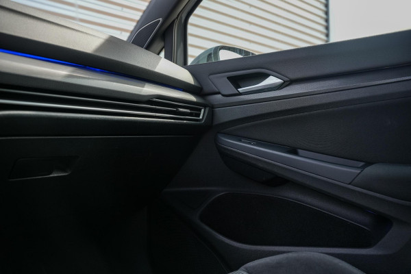 Volkswagen Golf 2.0 TDI GTD Panoramadak IQ Light Harman/Kardon Keyless 19''LM Nardo Grey