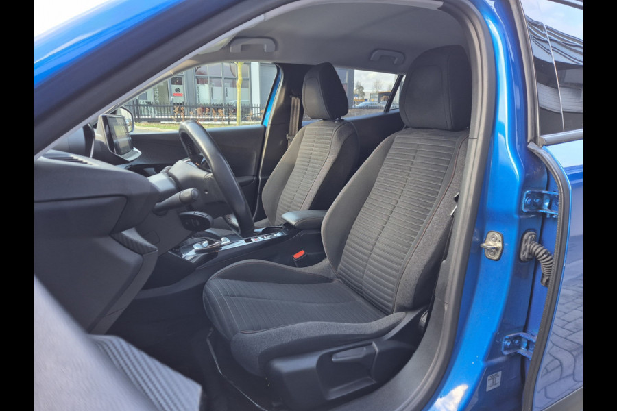Peugeot e-2008 EV Active 50 kWh Carplay / NAP / ACTIE !