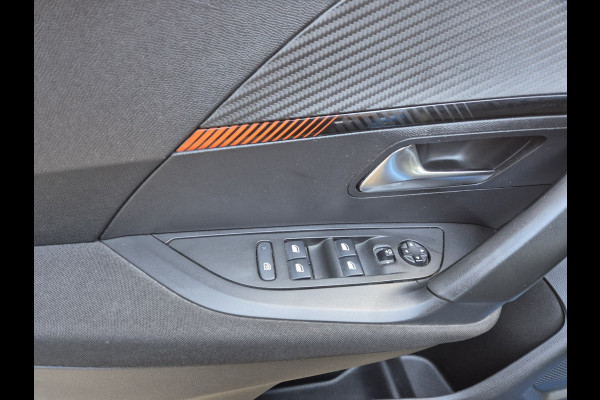 Peugeot e-2008 EV Active 50 kWh Carplay / NAP / ACTIE !