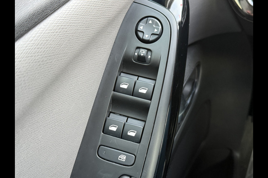 Citroën C4 Picasso BWJ 2018 | 1.2T 131PK Business | CLIMA | NAVI | CRUISE | PDC | CARPLAY | LICHTMETAAL |