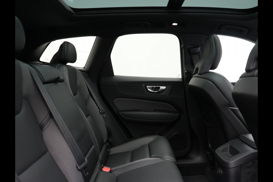 Volvo XC60 T6 AWD Ultimate Dark Long Range Plug In Hybrid 350pk Dealer O.H. PHEV | Panodak | Adaptive Cruise | Head Up | 360 Camera | Lederen Sportstoelen Memory & Verwarmd | 21"L.M | Google Assistent | Stuur Verwarmd | DAB |