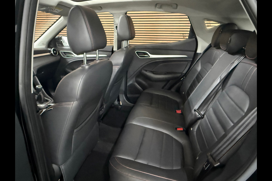 MG ZS 1.0 Luxury 110pk Pano | Navi | Camera | Carplay | Leder | 17"| Climate