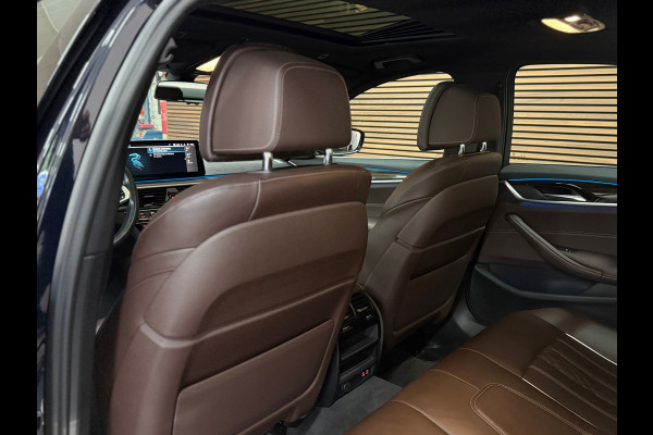 BMW 5 Serie 530e High Executive M-Sport Shadow Line | Laser | LCI | Pano | Drive Assist Prof | 19' inch