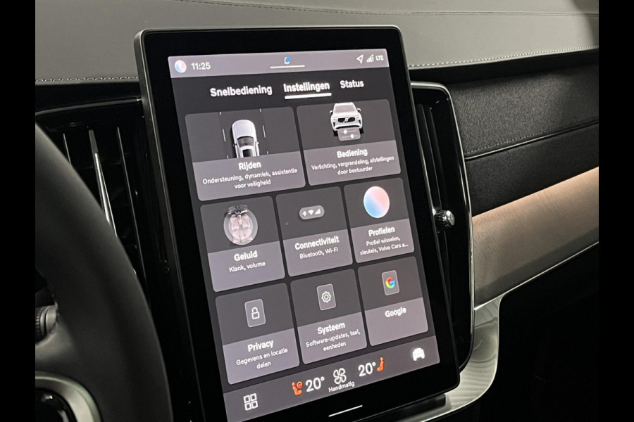 Volvo XC90 2.0 T8 Plug-in hybrid AWD Ultra Dark Luchtvering | Open dak | Massage | Adapt. cruise | Head-up | Stoelventilatie/-verwarming