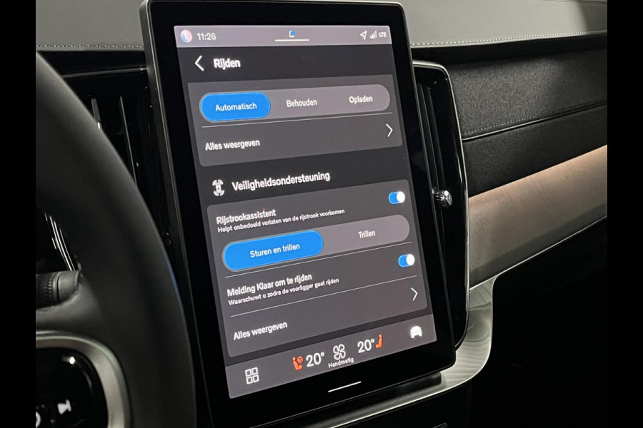 Volvo XC90 2.0 T8 Plug-in hybrid AWD Ultra Dark Luchtvering | Open dak | Massage | Adapt. cruise | Head-up | Stoelventilatie/-verwarming