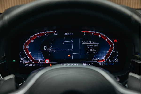BMW 5 Serie 545e xDrive M pakket | Stoel Verkoeling/verwarming | Harman/Kardon | 360 camera | Luxe stoelen | Alcantara Hemel |