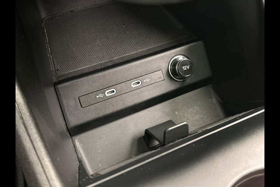 Audi Q4 e-tron 40 Launch edition Advanced Plus 77 kWh Trekhaak Adaptieve Cruise Panoramadak Virtual-cockpit Stuur/Stoel Verwarming