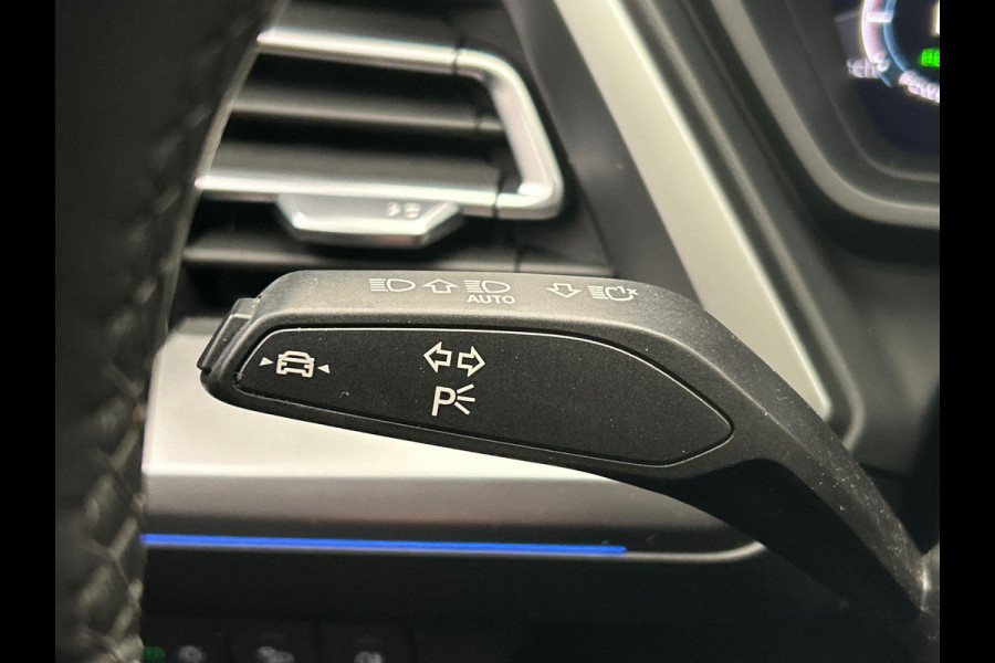 Audi Q4 e-tron 40 Launch edition Advanced Plus 77 kWh Trekhaak Adaptieve Cruise Panoramadak Virtual-cockpit Stuur/Stoel Verwarming