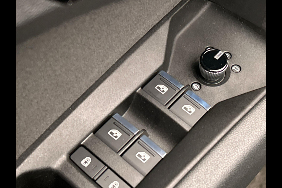 Audi Q4 e-tron 40 Launch edition Advanced Plus 77 kWh Trekhaak Adaptieve Cruise Panoramadak Virtual-cockpit Stuur/Stoel Verwarming