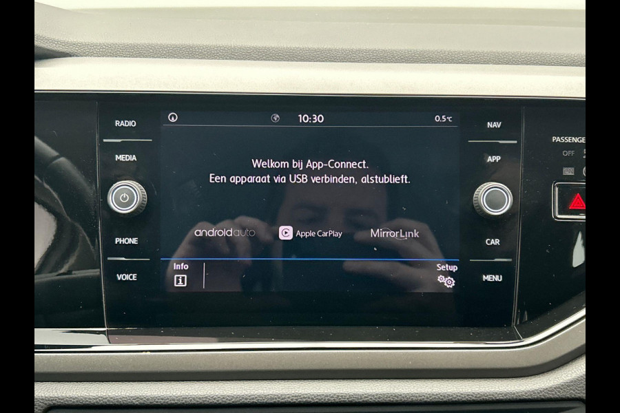 Volkswagen Polo 1.0 TSI Comfortline Navigatie Adaptieve Cruise Control Car play Orgineel Nederlands