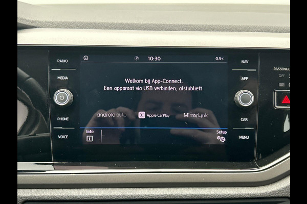 Volkswagen Polo 1.0 TSI Comfortline Navigatie Adaptieve Cruise Control Car play Orgineel Nederlands