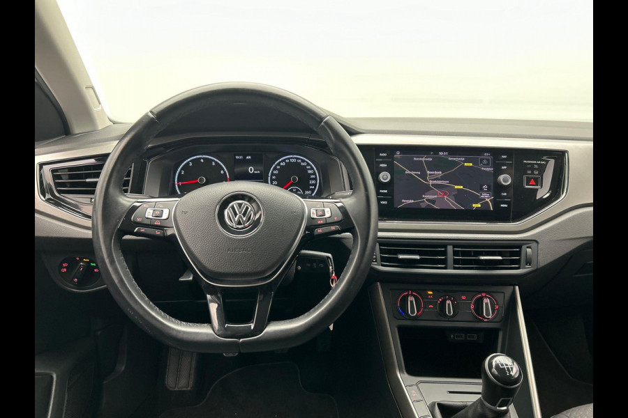 Volkswagen Polo 1.0 TSI Comfortline Navigatie Adaptieve Cruise Control Car play Orgineel Nederlands