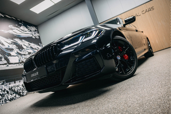 BMW 5 Serie 545e xDrive M pakket | Stoel Verkoeling/verwarming | Harman/Kardon | 360 camera | Luxe stoelen | Alcantara Hemel |