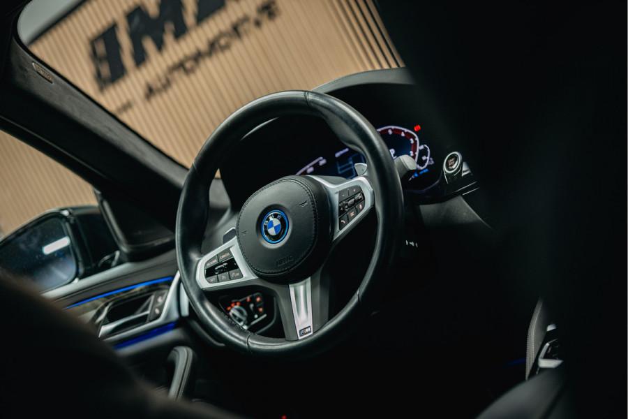 BMW 5 Serie 545e xDrive M pakket | Stoel Verkoeling/verwarming | Harman/Kardon | 360 camera | Luxe stoelen | Alcantara Hemel |