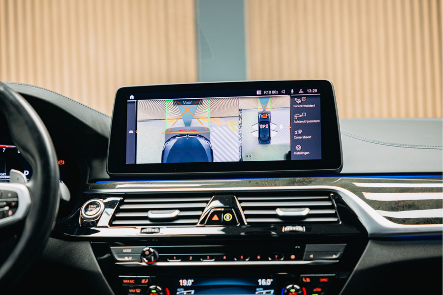 BMW 5 Serie 545e xDrive M pakket | Stoel Verkoeling/verwarming | Harman/Kardon | 360 camera | Luxe stoelen | Alcantara Hemel |