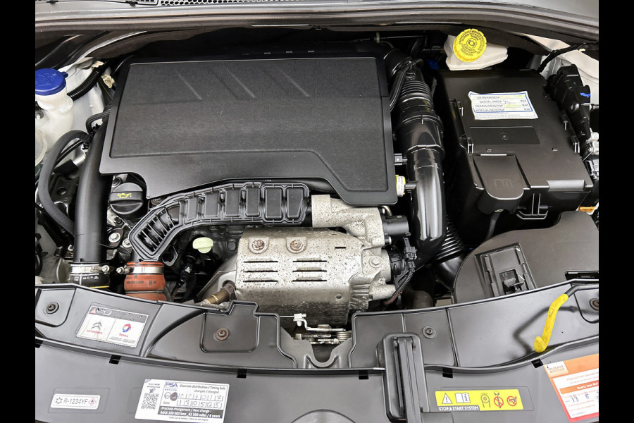 Citroën C3 1.2 110PK 6 Versn. PureTech Business * Distributie vv bij 94.000KM * Navigatie / Pdc+Camera / Airco-ecc./ Radio multimedia / / Apk 06-2027