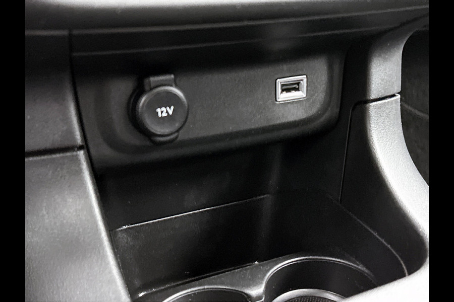 Citroën C3 1.2 110PK 6 Versn. PureTech Business * Distributie vv bij 94.000KM * Navigatie / Pdc+Camera / Airco-ecc./ Radio multimedia / / Apk 06-2027