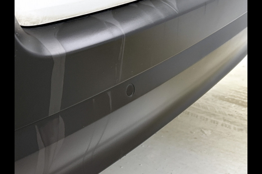 Citroën C3 1.2 110PK 6 Versn. PureTech Business * Distributie vv bij 94.000KM * Navigatie / Pdc+Camera / Airco-ecc./ Radio multimedia / / Apk 06-2027