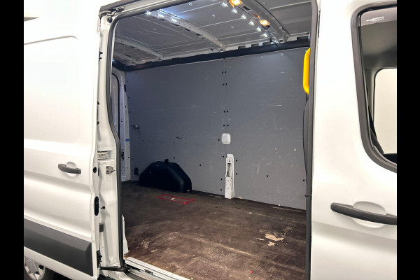 Ford Transit 330 2.0 TDCI L3H2 Trend Camera Apple Carplay Cruise Control Trekhaak