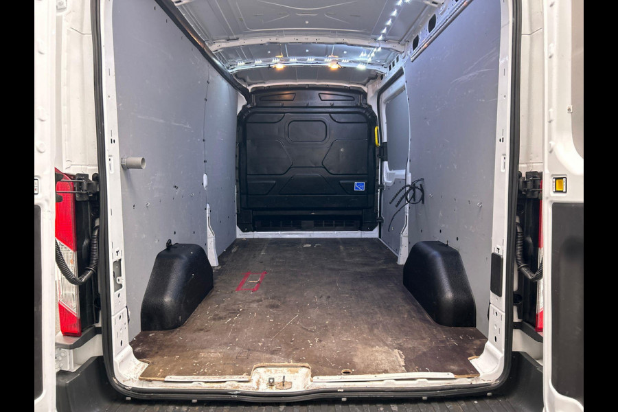 Ford Transit 330 2.0 TDCI L3H2 Trend Camera Apple Carplay Cruise Control Trekhaak