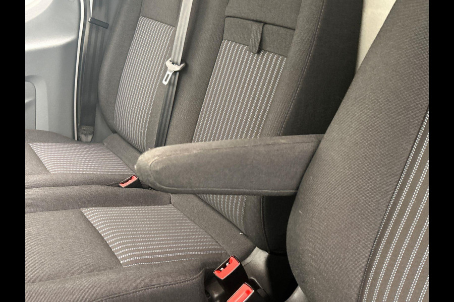 Ford Transit 330 2.0 TDCI L3H2 Trend Camera Apple Carplay Cruise Control Trekhaak