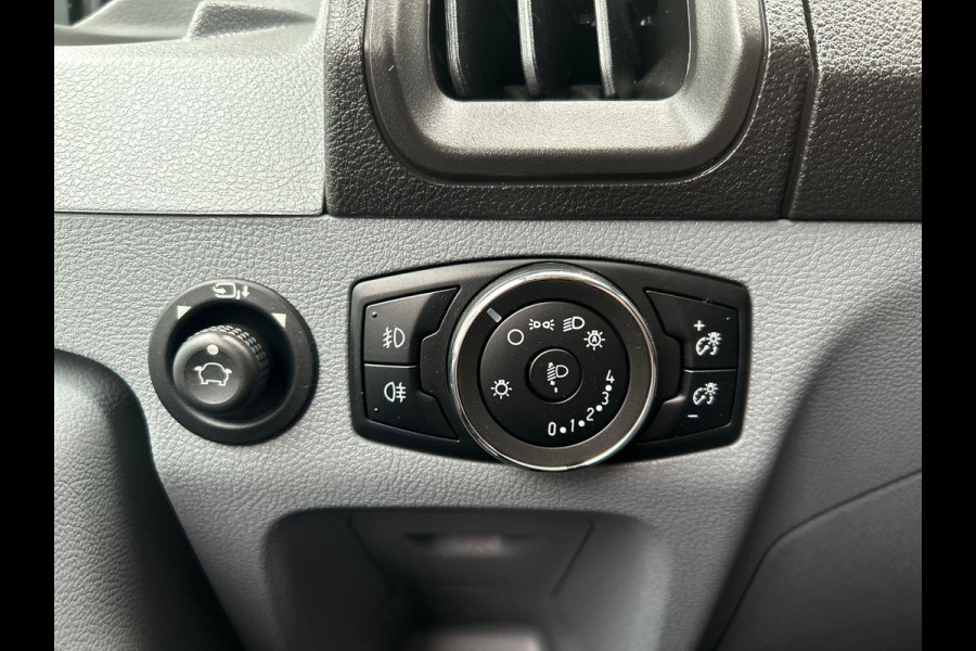 Ford Transit 330 2.0 TDCI L3H2 Trend Camera Apple Carplay Cruise Control Trekhaak