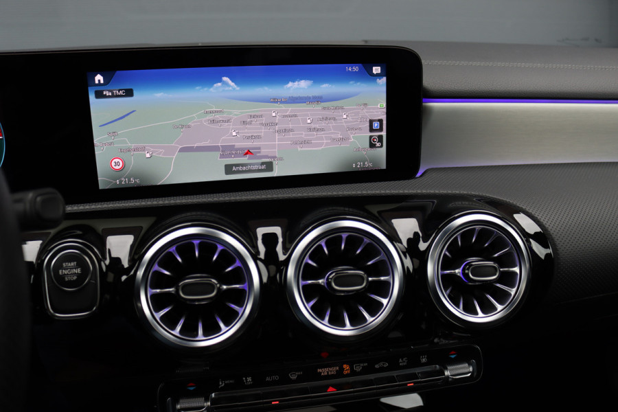 Mercedes-Benz CLA-Klasse 250 e AMG Line | Distronic+ | Panoramadak | Memory | Burmester | HUD | Surround Camera | Keyless Go | Nightpakket | Augmented Reality |