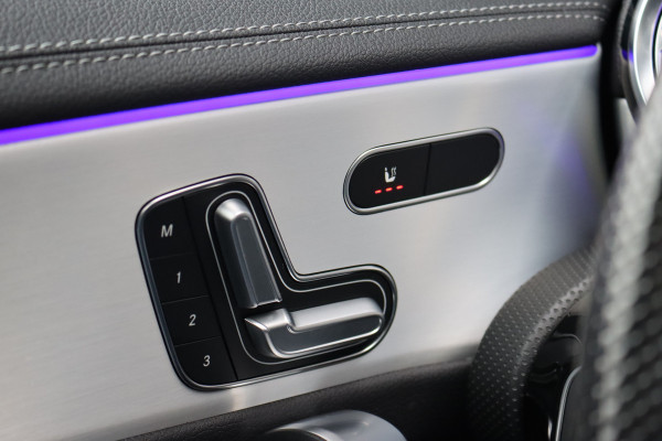 Mercedes-Benz CLA-Klasse 250 e AMG Line | Distronic+ | Panoramadak | Memory | Burmester | HUD | Surround Camera | Keyless Go | Nightpakket | Augmented Reality |