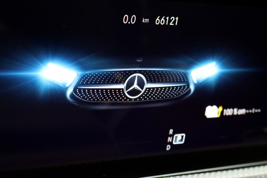 Mercedes-Benz CLA-Klasse 250 e AMG Line | Distronic+ | Panoramadak | Memory | Burmester | HUD | Surround Camera | Keyless Go | Nightpakket | Augmented Reality |