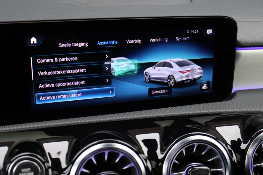 Mercedes-Benz CLA-Klasse 250 e AMG Line | Distronic+ | Panoramadak | Memory | Burmester | HUD | Surround Camera | Keyless Go | Nightpakket | Augmented Reality |