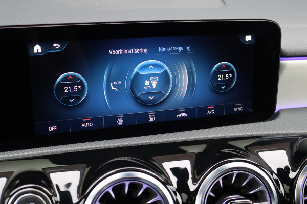 Mercedes-Benz CLA-Klasse 250 e AMG Line | Distronic+ | Panoramadak | Memory | Burmester | HUD | Surround Camera | Keyless Go | Nightpakket | Augmented Reality |