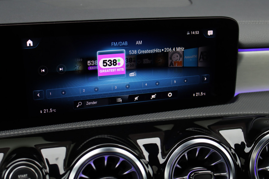 Mercedes-Benz CLA-Klasse 250 e AMG Line | Distronic+ | Panoramadak | Memory | Burmester | HUD | Surround Camera | Keyless Go | Nightpakket | Augmented Reality |