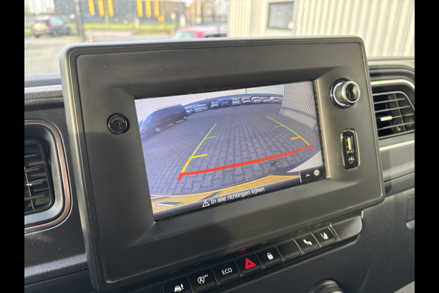 Renault Master T35 2.3 dCi 150 L2H2*A/C*CRUISE*NAVI*HAAK*3PERS*