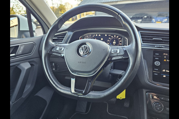 Volkswagen Tiguan 1.5 TSI ACT Comfortline | Automaat | LED | Pano | Stoelverwarming | ACC | App-connect | Lane Assist | Light Assist | Navi | Ambiente |