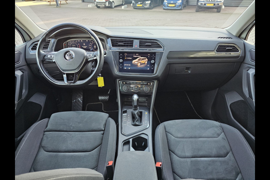Volkswagen Tiguan 1.5 TSI ACT Comfortline | Automaat | LED | Pano | Stoelverwarming | ACC | App-connect | Lane Assist | Light Assist | Navi | Ambiente |