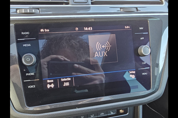 Volkswagen Tiguan 1.5 TSI ACT Comfortline | Automaat | LED | Pano | Stoelverwarming | ACC | App-connect | Lane Assist | Light Assist | Navi | Ambiente |